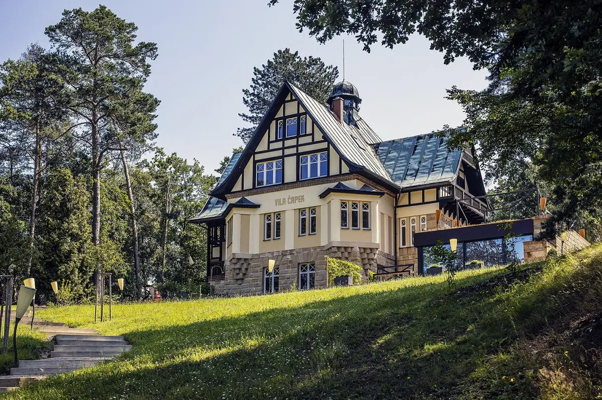 Vila Čapek ****